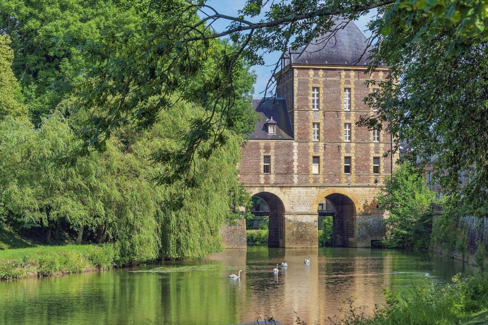 Le Petit Ardennais Charleville-Mézières Dış mekan fotoğraf